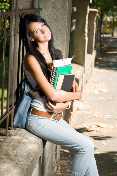 Gorgeous young brunette student. — Stock Photo, Image
