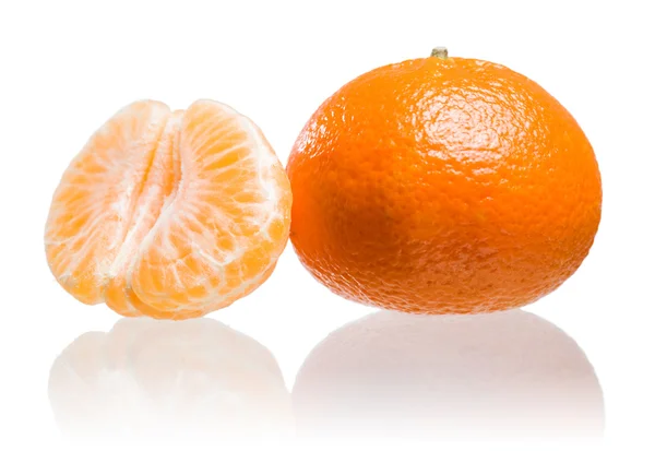 Mandarina madura e fresca . — Fotografia de Stock