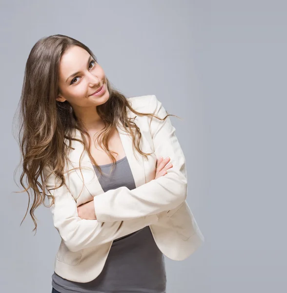 Gelukkig jonge brunette vrouw. — Stockfoto