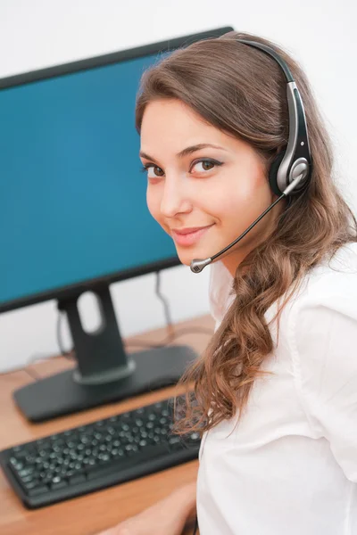 Sorrindo menina escritório amigável . — Fotografia de Stock