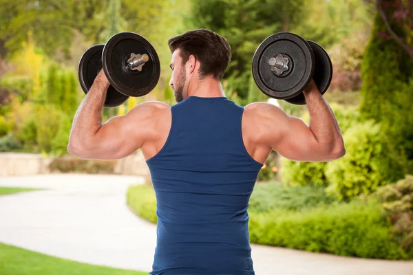 Fuerte y en forma . —  Fotos de Stock