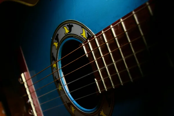 Mavi gitar — Stok fotoğraf