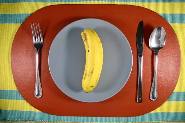 Banane sur une assiette — Photo