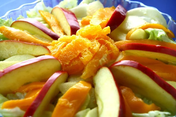 Salade de fruits et légumes frais — Photo