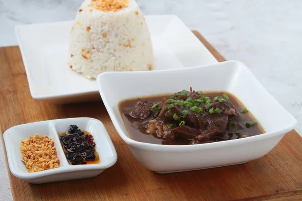 Foto Makanan Filipina Yang Baru Dimasak Yang Disebut Beef Pares — Stok Foto
