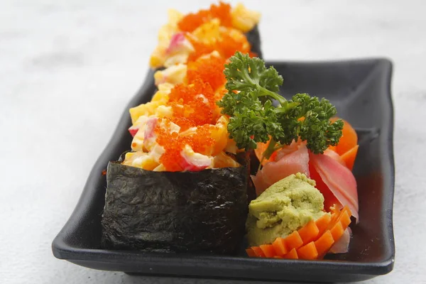 Fotografie Čerstvě Připraveného Japonského Sushi Rollu — Stock fotografie