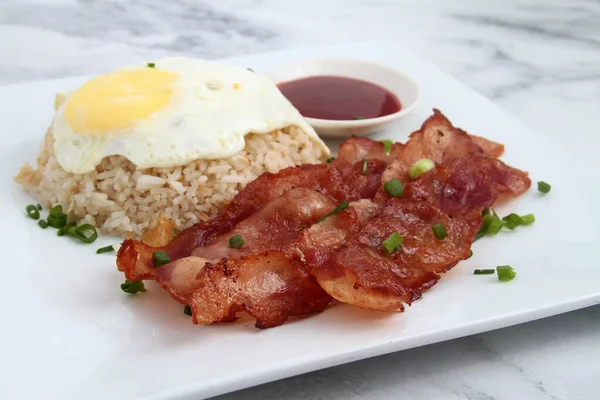 Photof Makanan Filipina Yang Baru Dimasak Disebut Bacsilog Atau Bacon — Stok Foto
