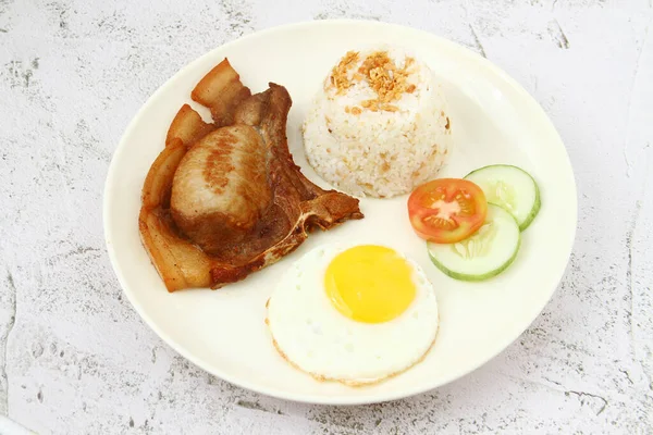 Photo Freshly Cooked Filipino Food Called Pork Chop Silog Pork — Stockfoto