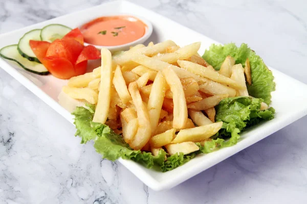 Foto Einer Frisch Gekochten Pommes Mit Dip — Stockfoto