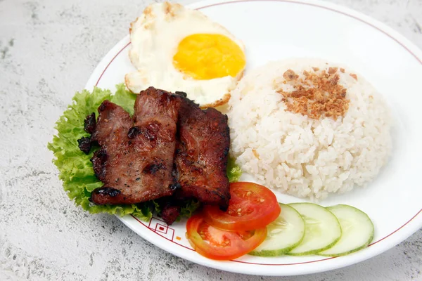 Photo Freshly Cooked Filipino Food Called Tocilog Tocino Cured Pork — kuvapankkivalokuva