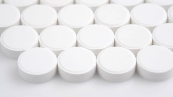 Bir Sürü Beyaz Ilaç Sırayla Geliyor Laç Sanayi Tıp Konsepti — Stok video