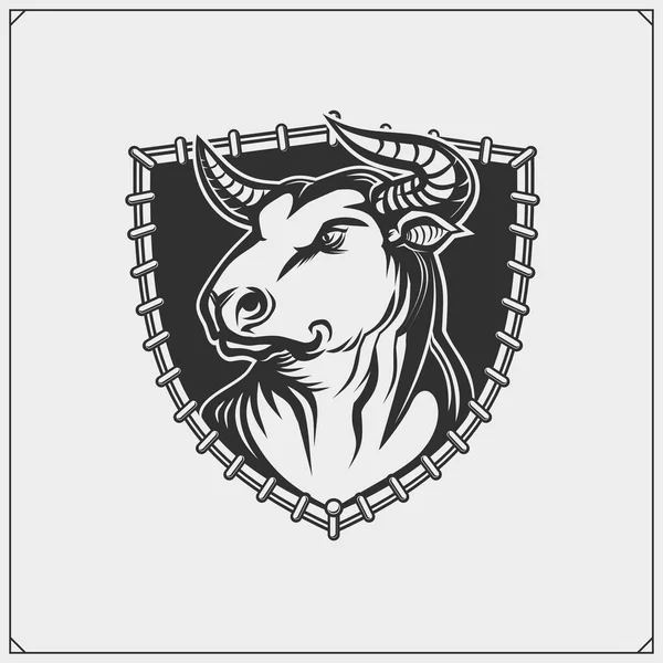Label Aggressive Bull Corrida Emblem Vector Illustration Print Design Shirt 图库插图