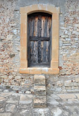 tuğla duvar eski ahşap kapı