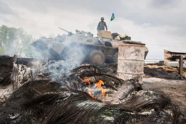 Kramatorsk, Ucrânia. 02.05.2014. Ponto de encontro perto da aldeia Andreevka . — Fotografia de Stock