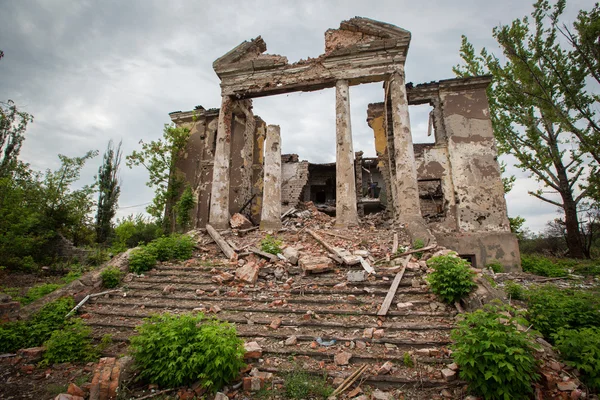 Semeniwski. Hotel Slavyanski. po wojnie. lipca 2014 roku — Zdjęcie stockowe