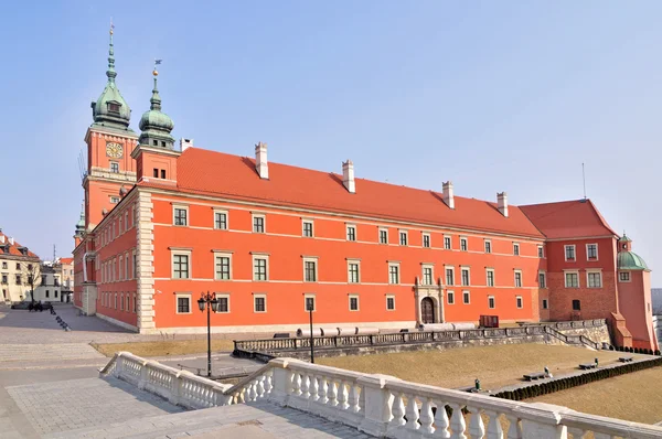 ワルシャワ、ポーランドの高貴な城 — ストック写真