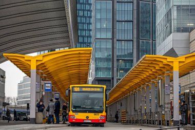 Dworzec Centralny durağı - Varşova, Polonya