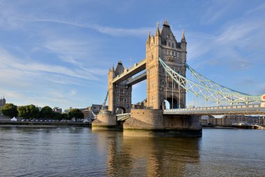 Londra 'daki Tower Bridge (İngiltere).