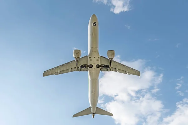 Passagierflugzeug Der Luft — Stockfoto