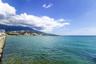 Yalta şehrinin deniz seti.