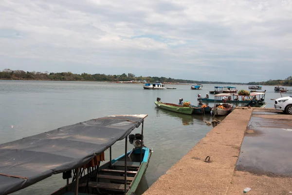 Imperatriz Maranho Brazil September 2021 Small Boats Ferry People Tocantins — Stock Photo, Image