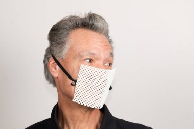 Son sınıf öğrencisi, Ev yapımı, Solunabilir, 19 maskeli.