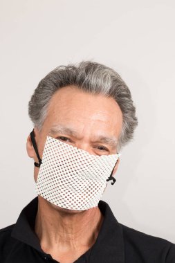 Son sınıf öğrencisi, Ev yapımı, Solunabilir, 19 maskeli.