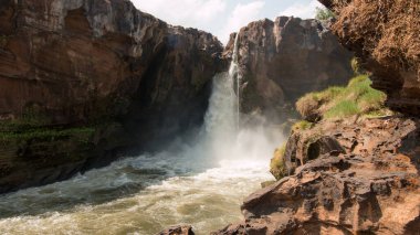 Şelale Cachoeira Prata, Chapada do Mesas, Brezilya 'nın Maranhao eyaletinde, Carolina şehri yakınlarında.