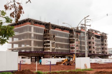 Brasilia DF, Brezilya, 10 Kasım 2021: Kuzeybatı Brasilia, nam-ı diğer Setor Noroeste 'deki 103 ve 106 Bloktaki Yeni Apartman Binaları İnşaatı 