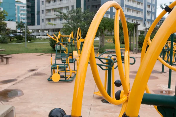 Equipamento Exercício Multifuncional Parque Fitness Público Livre — Fotografia de Stock
