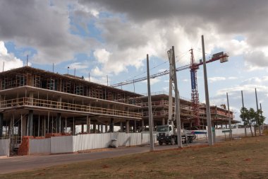 Brasilia, DF Brezilya 4 Mayıs 2022: Kuzeybatı Brasilia 'da Yeni Apartman Binalarının İnşaatı, nam-ı diğer Noroeste Sektörü