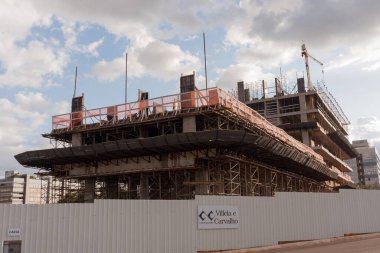 Brasilia, DF Brezilya 4 Mayıs 2022: Kuzeybatı Brasilia 'da Yeni Apartman Binalarının İnşaatı, nam-ı diğer Noroeste Sektörü