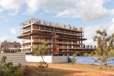 Brasilia, DF Brezilya 4 Mayıs 2022: Kuzeybatı Brasilia 'da Yeni Apartman Binalarının İnşaatı, nam-ı diğer Noroeste Sektörü