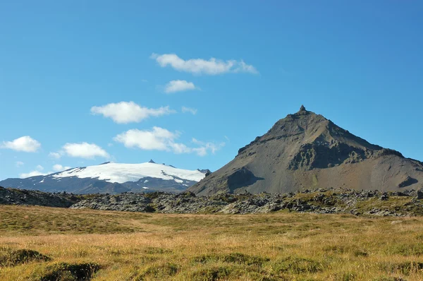 Snaefellsjokull berg på 1446 meters höjd. — Stockfoto