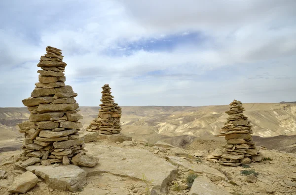 Summit ido cairns v Negevské poušti. — Stock fotografie