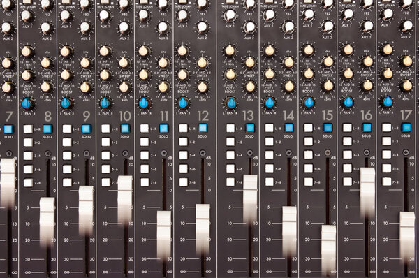 Стол смешивания
