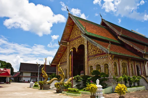 Gamla kyrka, wat jet yod, chiang rai, thailand — Stockfoto