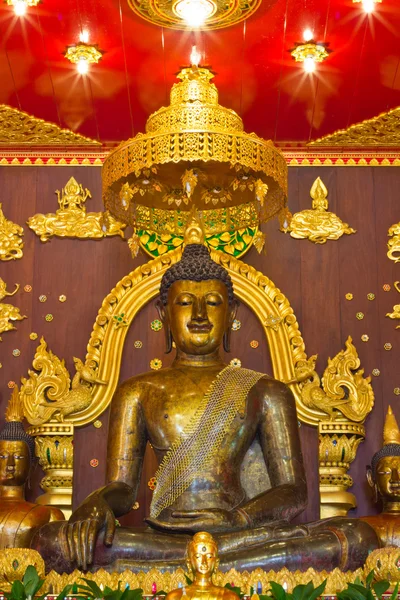 Golden Buddha in Temple — Stock Photo, Image