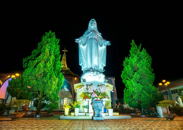Bao Loc Vietnã Dezembro 2021 Vista Fora Noite Igreja Paroquial — Fotografia de Stock