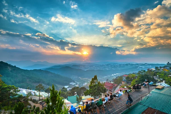 Lat Wietnam Stycznia 2022 Górski Krajobraz Zachodzie Słońca Przyciąga Turystów — Zdjęcie stockowe