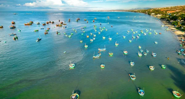 Mui Fishing Village Seen Hundreds Boats Anchored Avoid Storms Beautiful —  Fotos de Stock