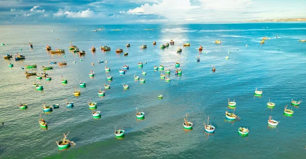 Mui Pueblo Pescadores Visto Desde Arriba Con Cientos Barcos Anclados — Foto de Stock