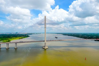Can Tho köprüsü, Can Tho şehri, Vietnam, hava manzarası. Tho Köprüsü, Vietnam, Mekong Delta 'da ünlü bir köprüdür..