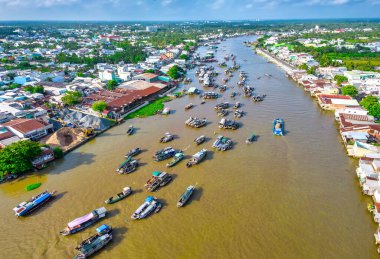 Cai Rang yüzen pazarı, Can Tho, Vietnam, hava manzarası. Cai Rang, Vietnam 'ın mekong deltasında ünlü bir pazardır..