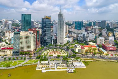 Ho Chi Minh şehri, Vietnam - 1 Haziran 2022: Ho Chi Minh şehrinin geliştirilmiş binaları, ulaşımı, finans ve iş merkezleri ile havadan görünüşü, Ho Chi Minh şehri, Vietnam