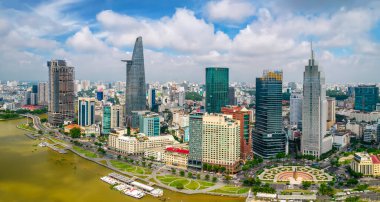 Ho Chi Minh şehri, Vietnam - 1 Haziran 2022: Ho Chi Minh şehrinin geliştirilmiş binaları, ulaşımı, finans ve iş merkezleri ile havadan görünüşü, Ho Chi Minh şehri, Vietnam