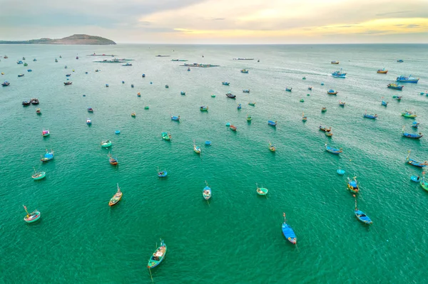 Mui Fishing Village Seen Hundreds Boats Anchored Avoid Storms Beautiful — Stock Photo, Image