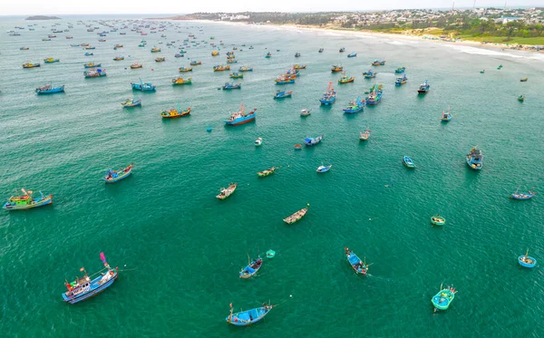 Mui Fishing Village Seen Hundreds Boats Anchored Avoid Storms Beautiful — Fotografia de Stock