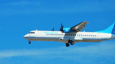 Ho Chi Minh City, Vietnam - 26 Şubat 2022: Vasco Vietnam Hava Yolcu Uçağı ATR 72 Tan Son Nhat Uluslararası Havalimanı, Ho Chi Minh şehri, Vietnam