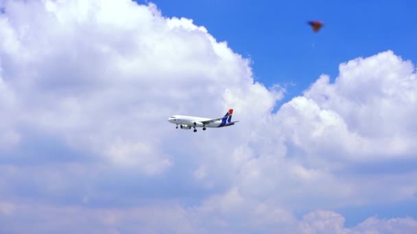 2022年8月30日 越南胡志明市 太平洋航空公司Vn A573空中客车A320客机准备在越南胡志明市谭山国际机场着陆 — 图库视频影像